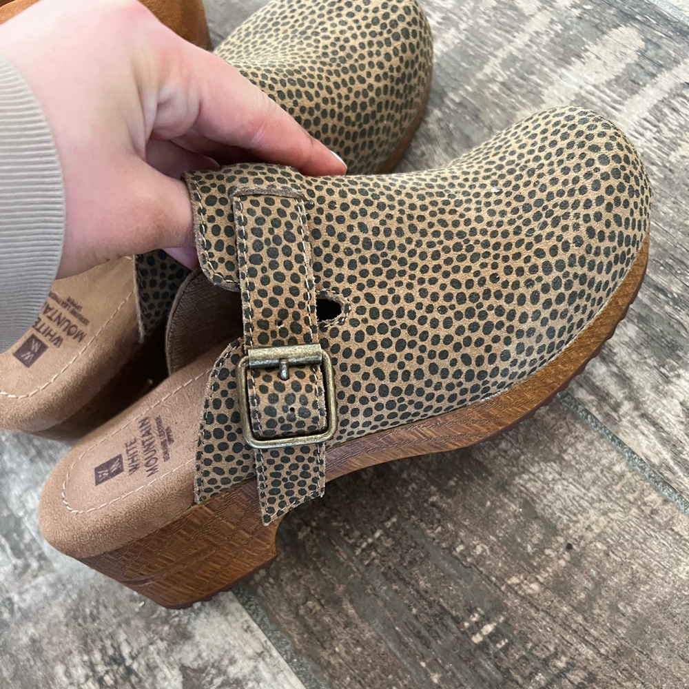 NWT Cheetah Clogs - Picture 2 of 3